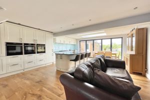 Photo 17- click for photo gallery